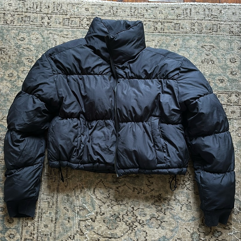 Hollister Women’s Black Puffer Jacket  -XS